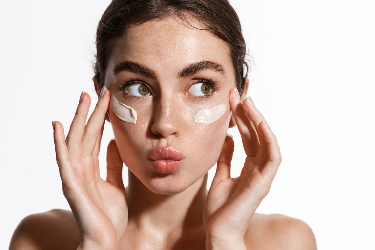 Read more about the article The 4 Best Skincare Business Ideas to Propel Your Skincare in 2022
